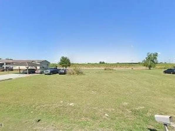 1024 Carolyn Rose Dr, Breaux Bridge, LA 70517