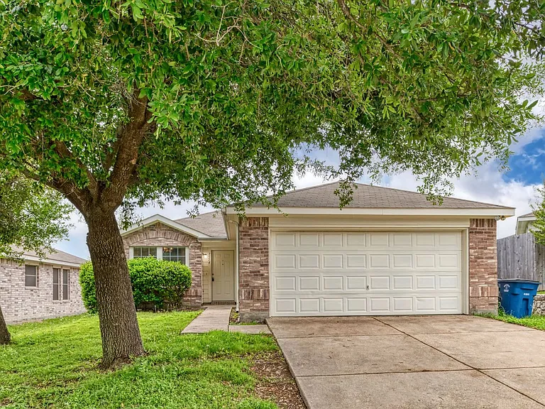 1514 Cover Dr — Photo 1