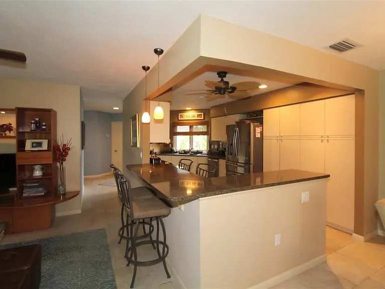 4532 Ascot Cir N — Photo 10