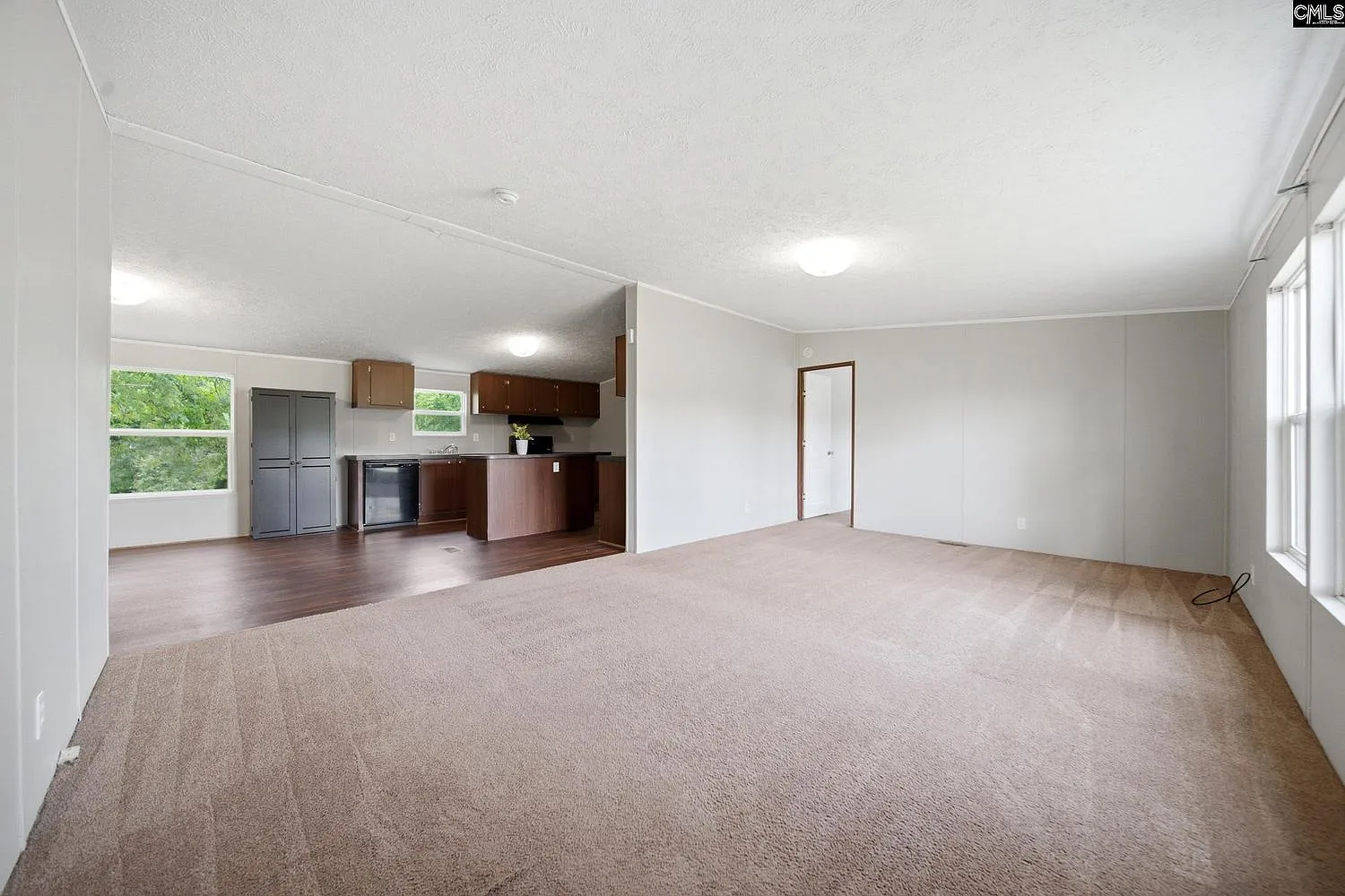 4 bed, 1904 sqft, $1,575 — Photo 3