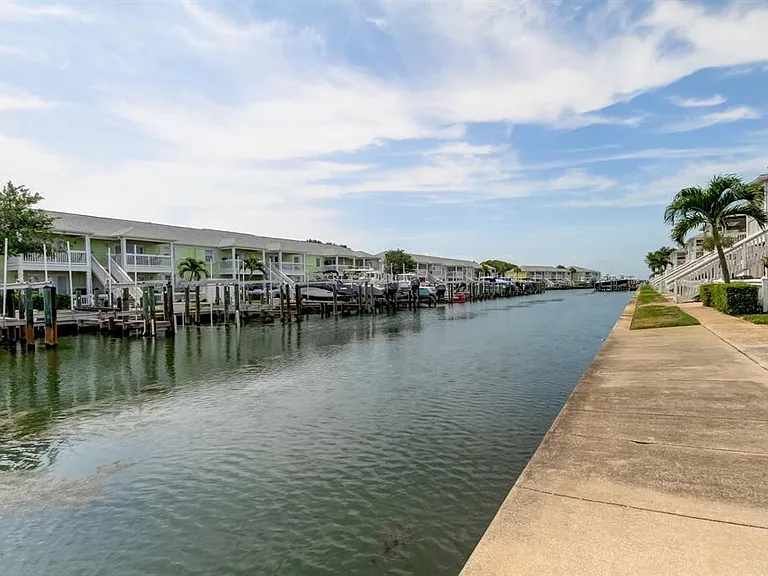 5092 Beach Dr SE #A — Photo 21