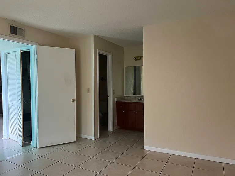 455 Alt 19 S #202 — Photo 22
