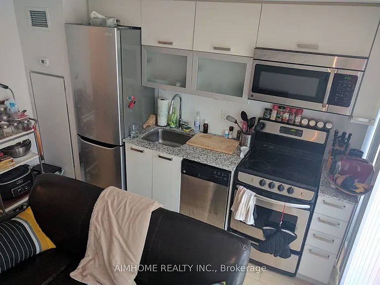 36 Lisgar St #732 — Photo 4