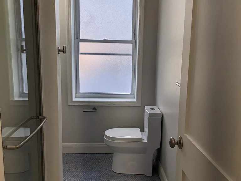 1520 Hollins St #3 — Photo 26