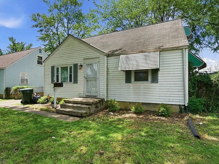 3267 Walmar Dr — Photo 2