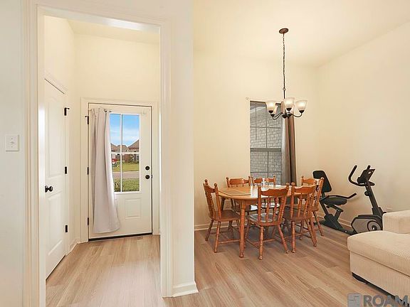 4th image of 28427 Middlebrook Way