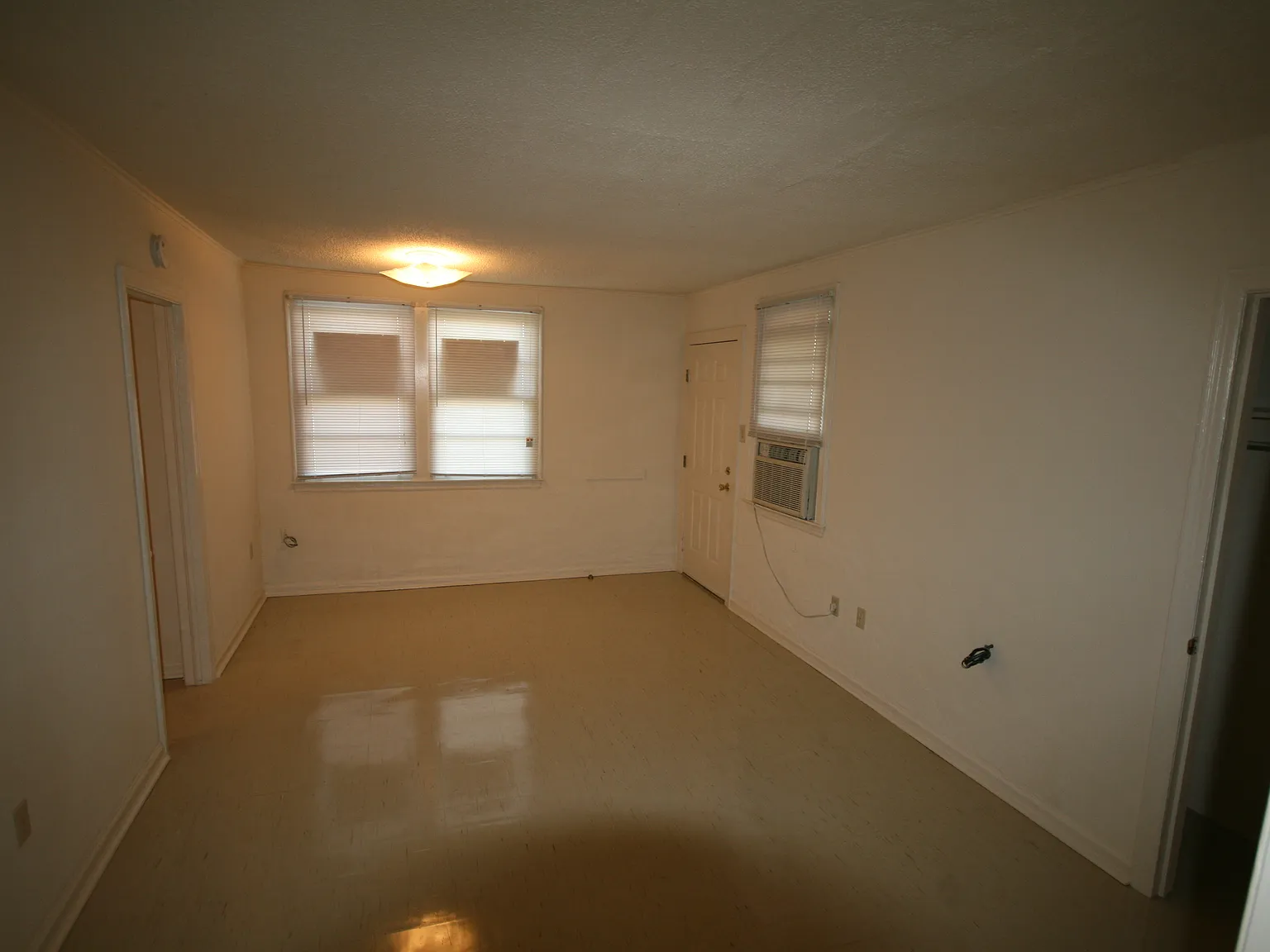 2 bed, 755 sqft, $1,250 — Photo 3