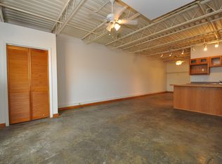 1033 N Molly Ct, Fayetteville, AR 72701