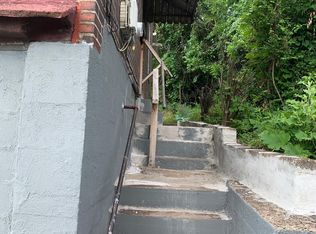 1129 Rebecca St, Braddock, PA 15104