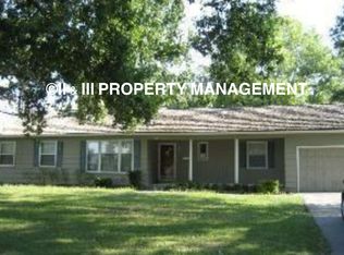 2001 W 85th Ter, Leawood, KS 66206