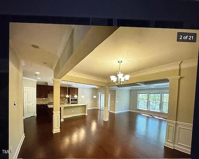 3 bed, 3.5 bath, 2518 sqft, $2,500 — Photo 3