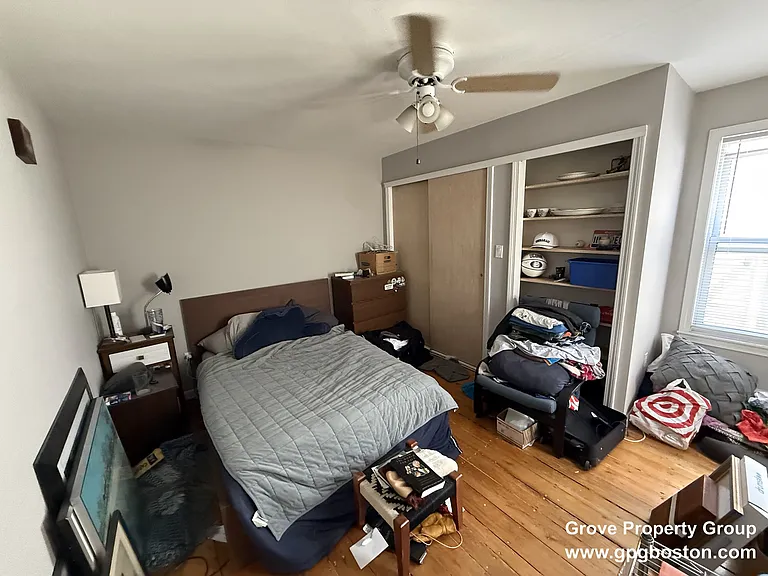 621 E 5th St #3 — Photo 8