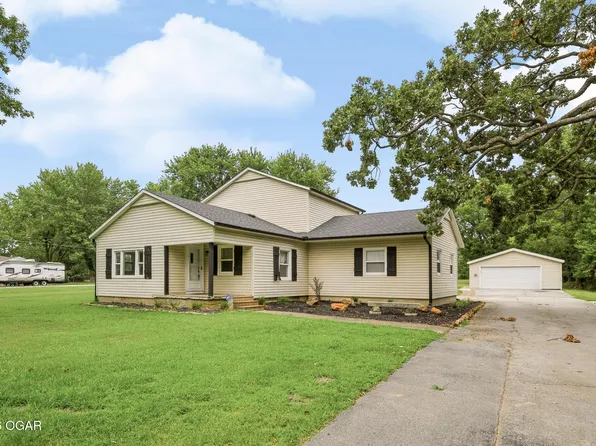 1041 Homestead Dr, Webb City, MO 64870