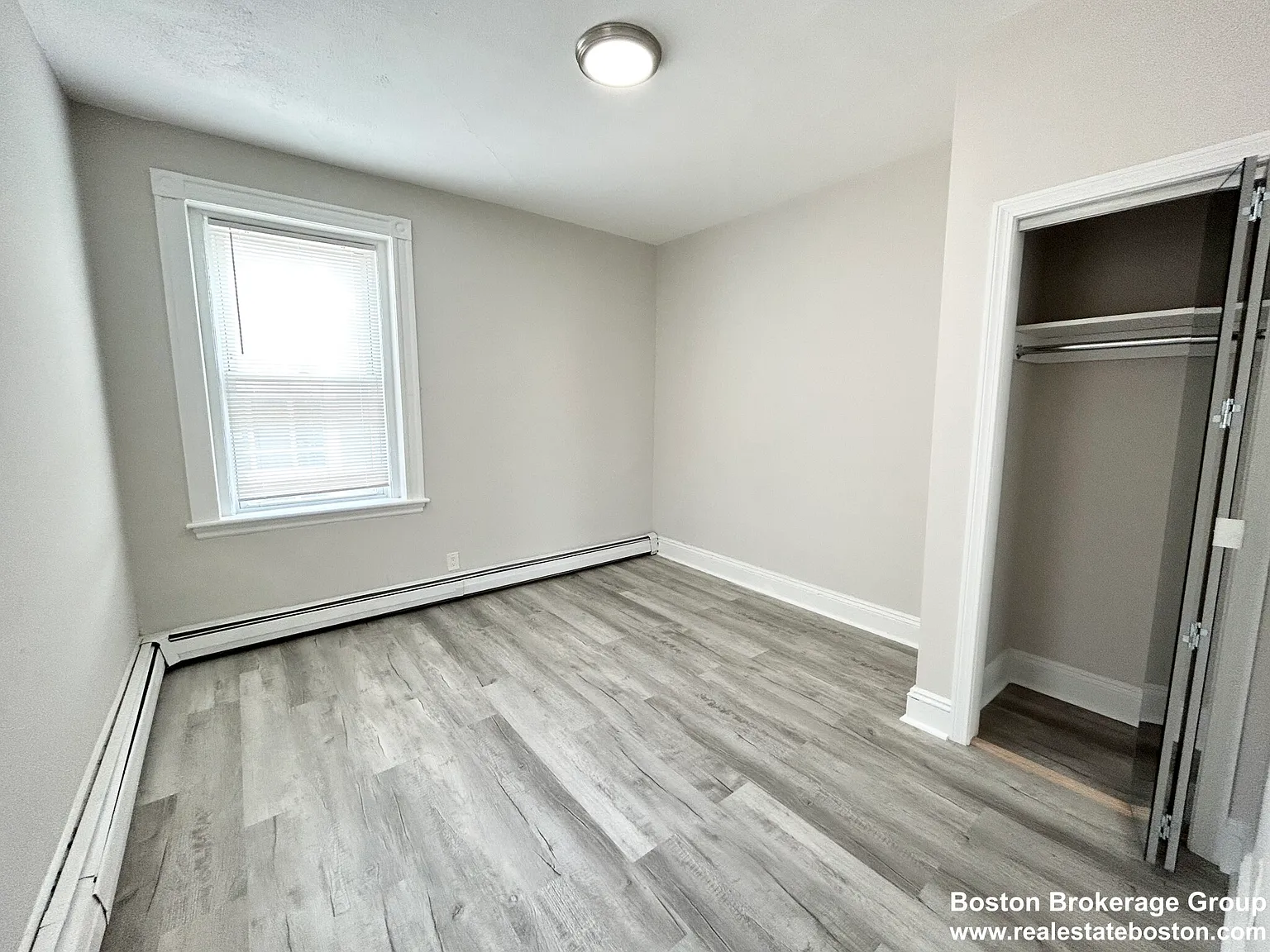 4 bed, 999 sqft, $3,800 — Photo 4