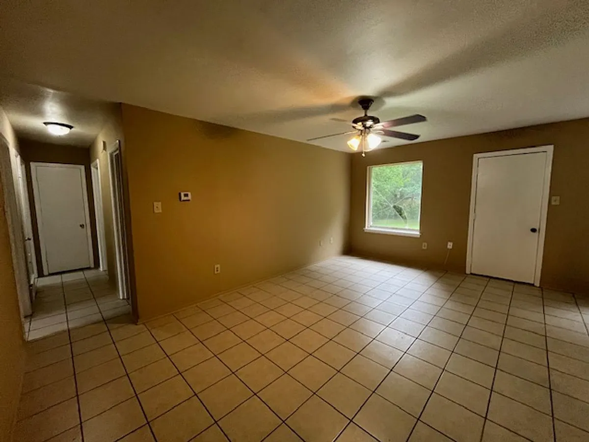 Building Photo - 5177 Haynes Dr