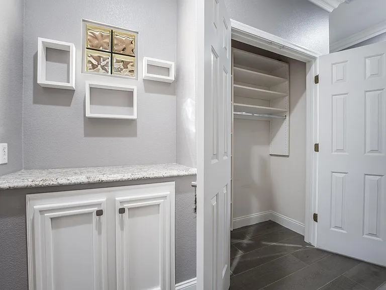 2021 Capestone St — Photo 29