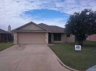 207 Navajo Trl, Alvarado, TX 76009