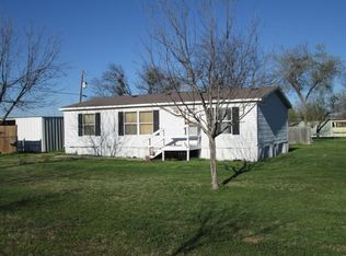 129 6th St, Elm Mott, TX 76640