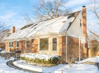 626 Center Dr, Ann Arbor, MI 48103