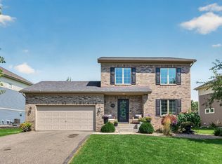 2052 Cobblestone Dr, Cologne, MN 55322