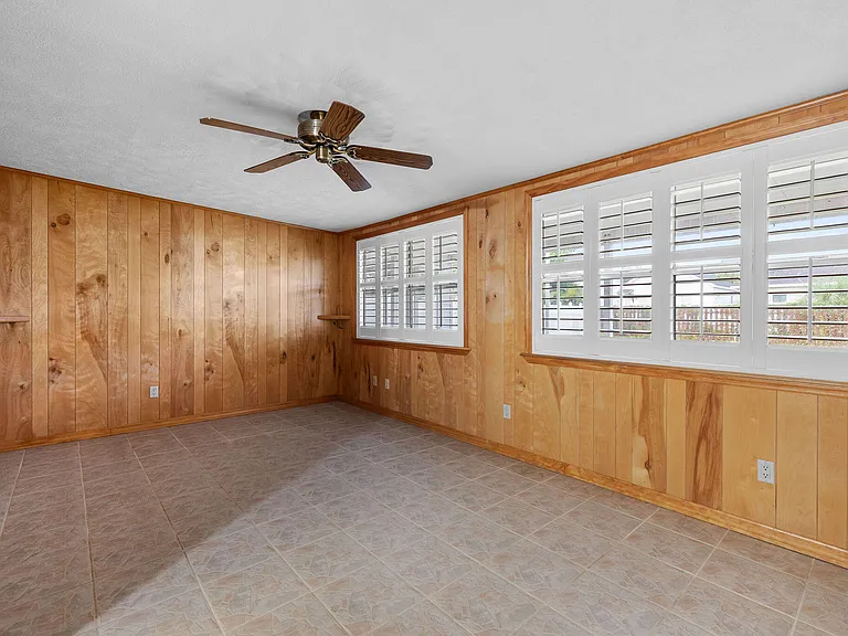 3324 Sunrise Blvd — Photo 9
