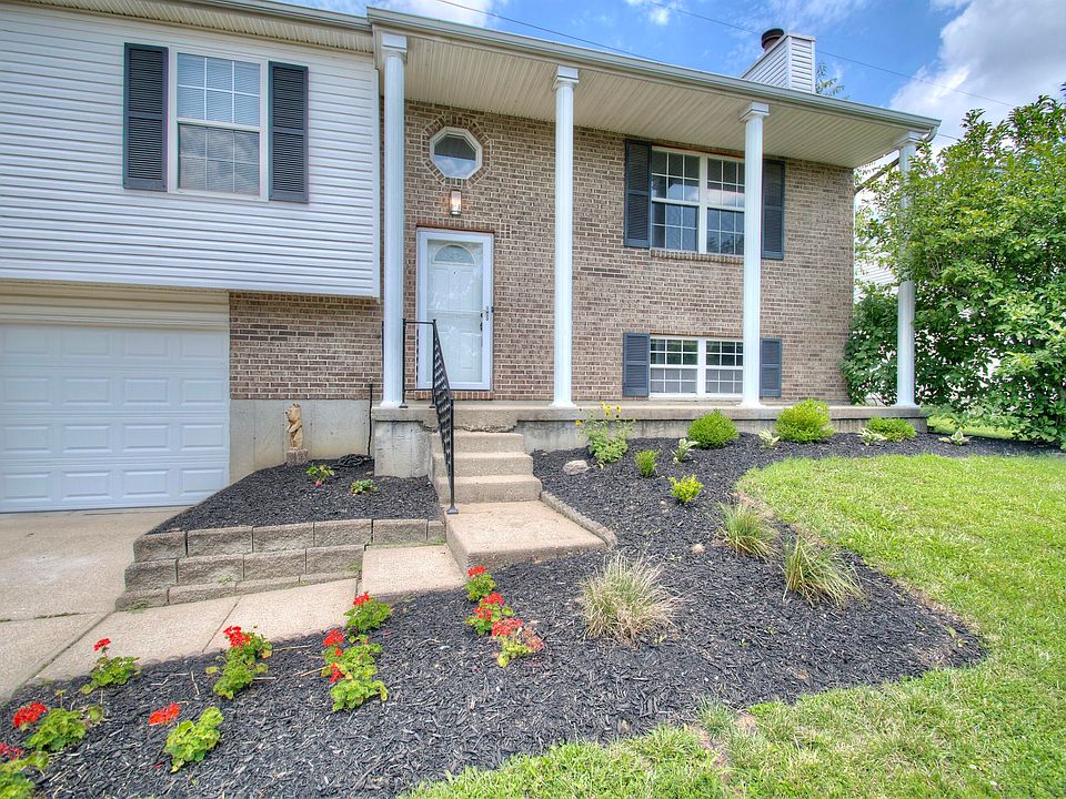1st image of 32 Creekside Dr