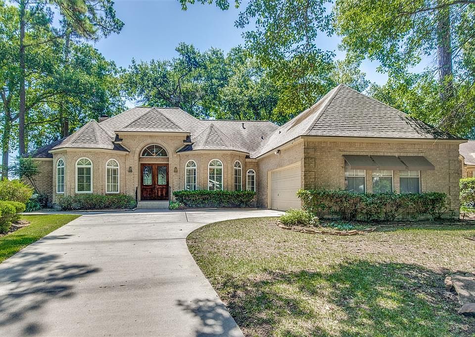 1st image of 205 Springs Edge Dr