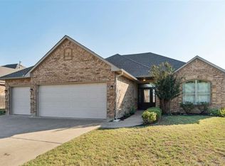 1408 Limestone Way, Elgin, OK 73538