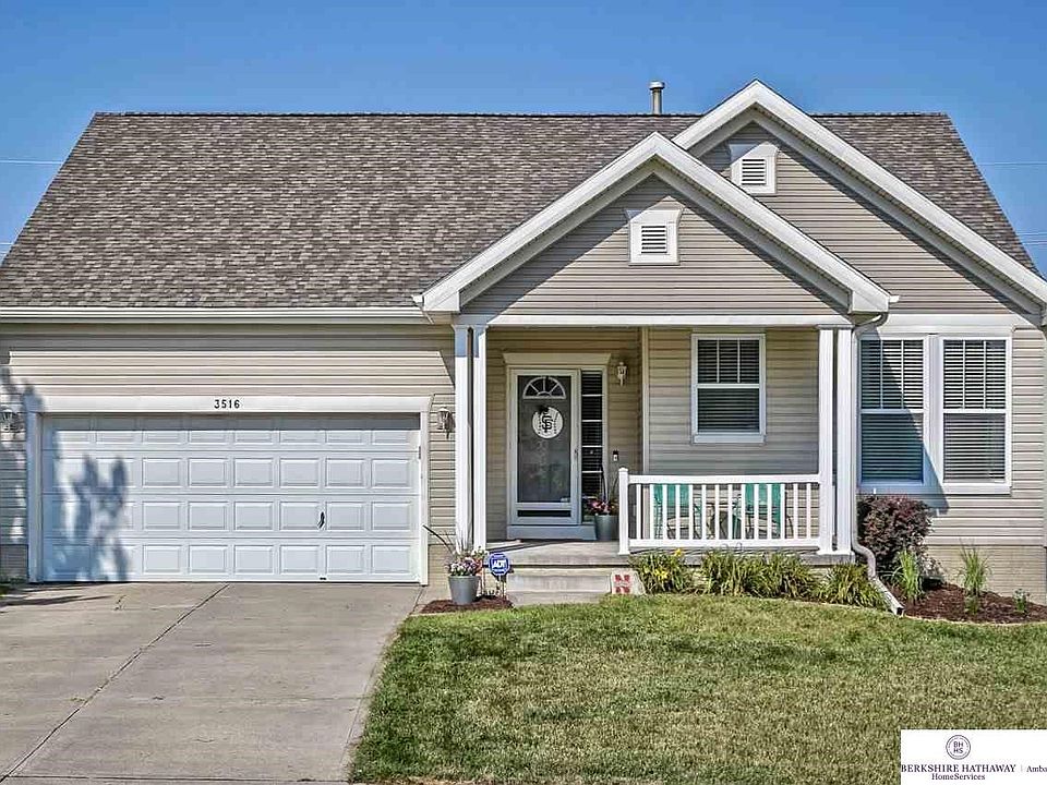 1st image of 3516 S 191st Ave