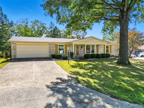 32 Ridgewood Dr, Hillsboro, MO 63050