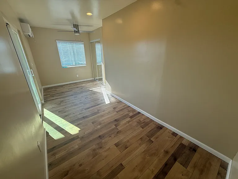 4860 Palm Ave — Photo 36