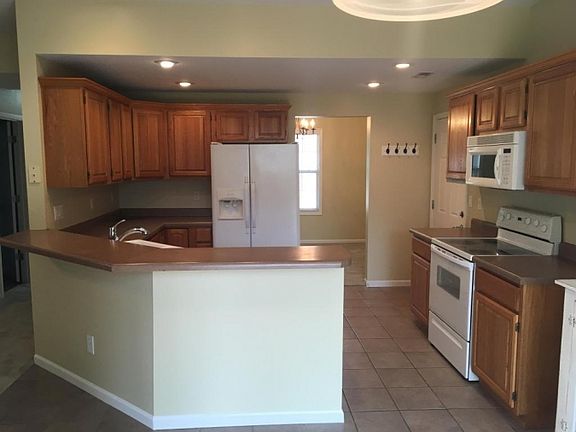 3rd image of 2200 Bay Brook Dr