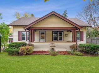 1007 N Owaissa St, Appleton, WI 54911