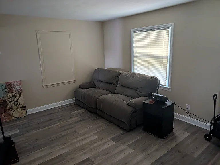 504 N Shore Rd — Photo 3