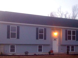 12 Flagg Rd, Hubbardston, MA 01452