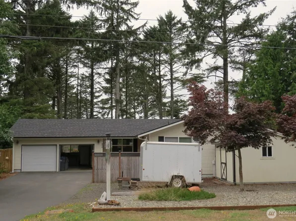 237 Dolphin Avenue NE, Ocean Shores, WA 98569