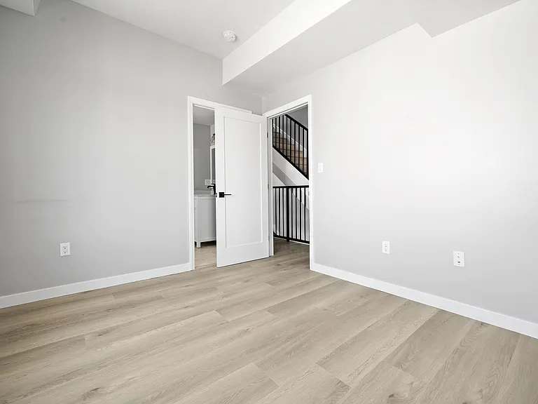 11344 Hatteras St #G12 — Photo 28