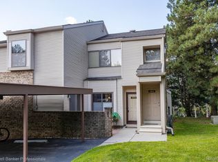 20820 Taft Rd, Northville, MI 48167