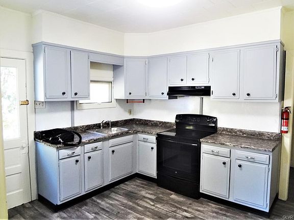 4th image of 201 Belvidere St APT C