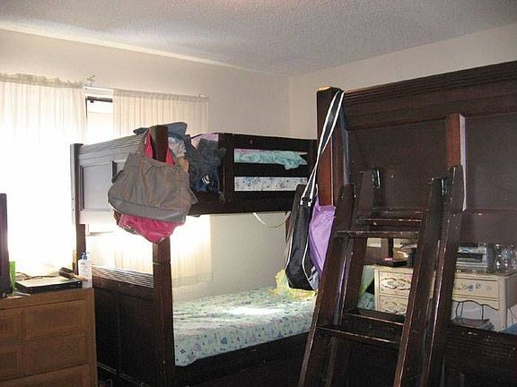 5th image of 709 S Lincoln St APT 10
