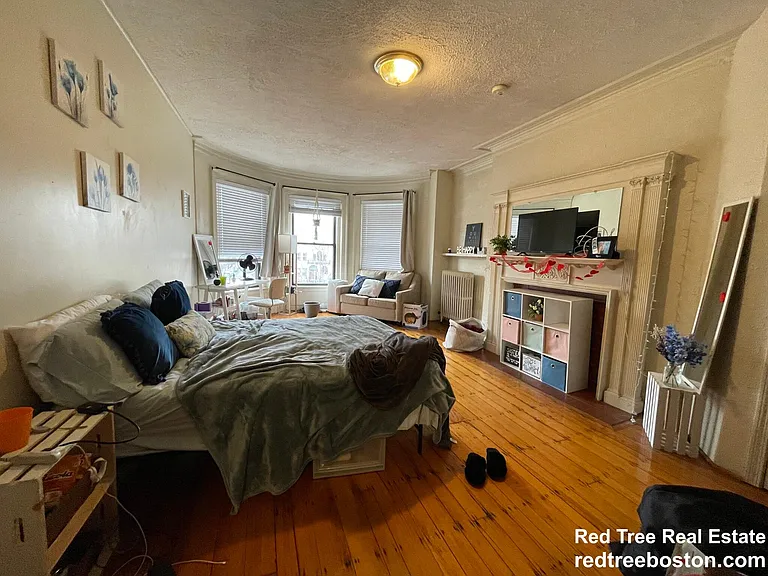 914 Beacon St #2 — Photo 9