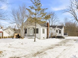 229 Michigan Ave, Marysville, MI 48040