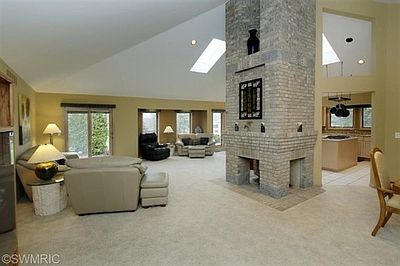 3rd image of 11049 Higley Cir W
