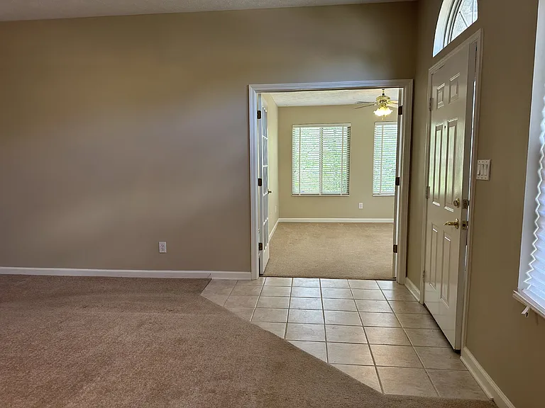7686 Briarstone Ln — Photo 32