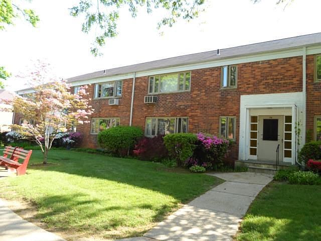 1st image of 76 Lawrence Ct APT A