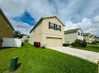 2327 Ashberry Ridge Dr, Plant City, FL 33563
