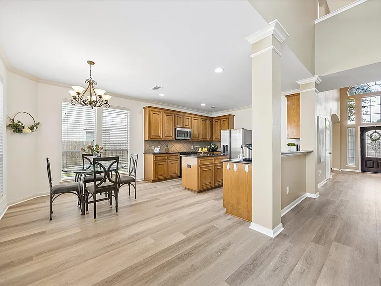 2614 Cezanne Cir — Photo 10
