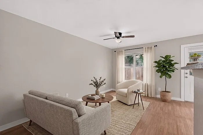 3 bed, 2.5 bath, 1286 sqft, $1,795 — Photo 3