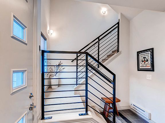 4th image of 1818 N Clarkson St Unit 107