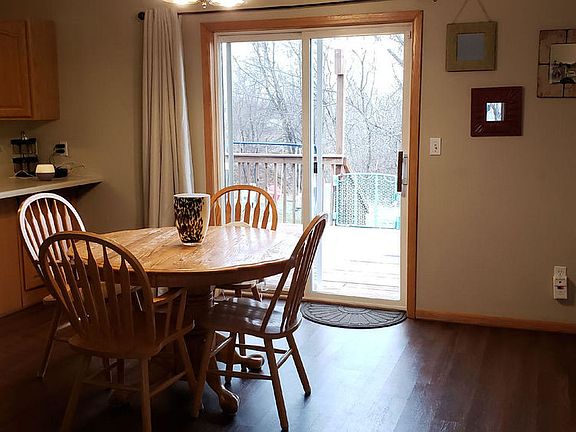 4th image of 1117 Garnet Blvd